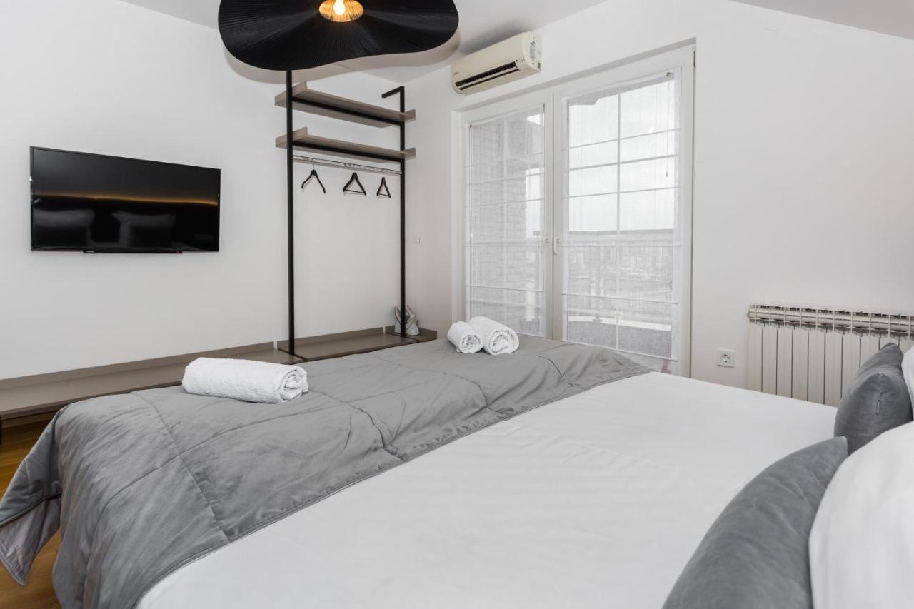 Art Of Living Luxury Suite Three Sarajevo Bagian luar foto