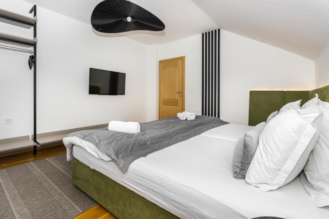 Art Of Living Luxury Suite Three Sarajevo Bagian luar foto