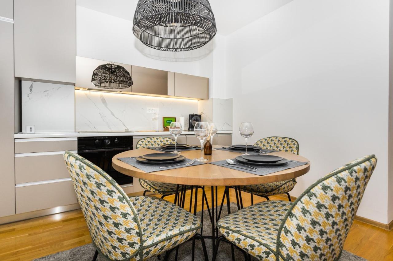 Art Of Living Luxury Suite Three Sarajevo Bagian luar foto